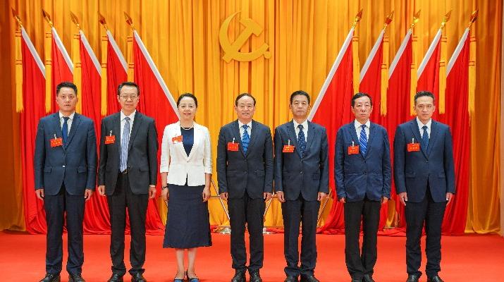 5月27日下午，中国共产党<a href='http://9647415.dongyvietnam.net'>正规电子游艺网址</a>第一次代表大会胜利闭幕。大会选举产生了中国共产党<a href='http://9647415.dongyvietnam.net'>正规电子游艺网址</a>第一届“两委”委员。大会以无记名投票方式差额选举产生了<a href='http://9647415.dongyvietnam.net'>正规电子游艺网址</a>第一届党委委